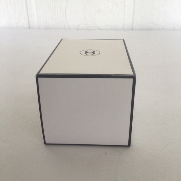 EMPTY CHANEL NO. 5 SOAP BOX - Picture 6 of 7